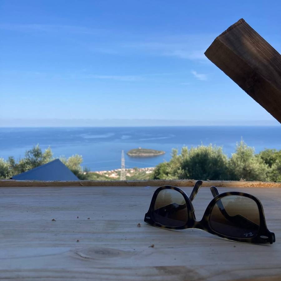 Vista sull'Isola di Cirella da Petra Sky Glamping – dormire a Diamante